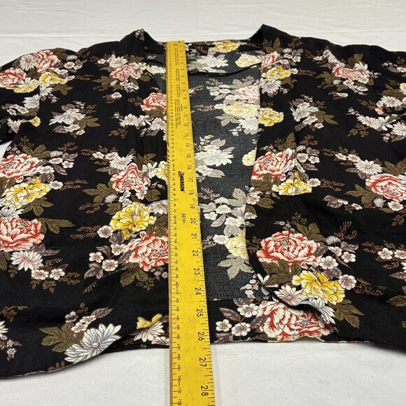 Lightweight Open Front Kimono Cardigan in Floral Black Size M, Forever 21 - Picture 2 of 5